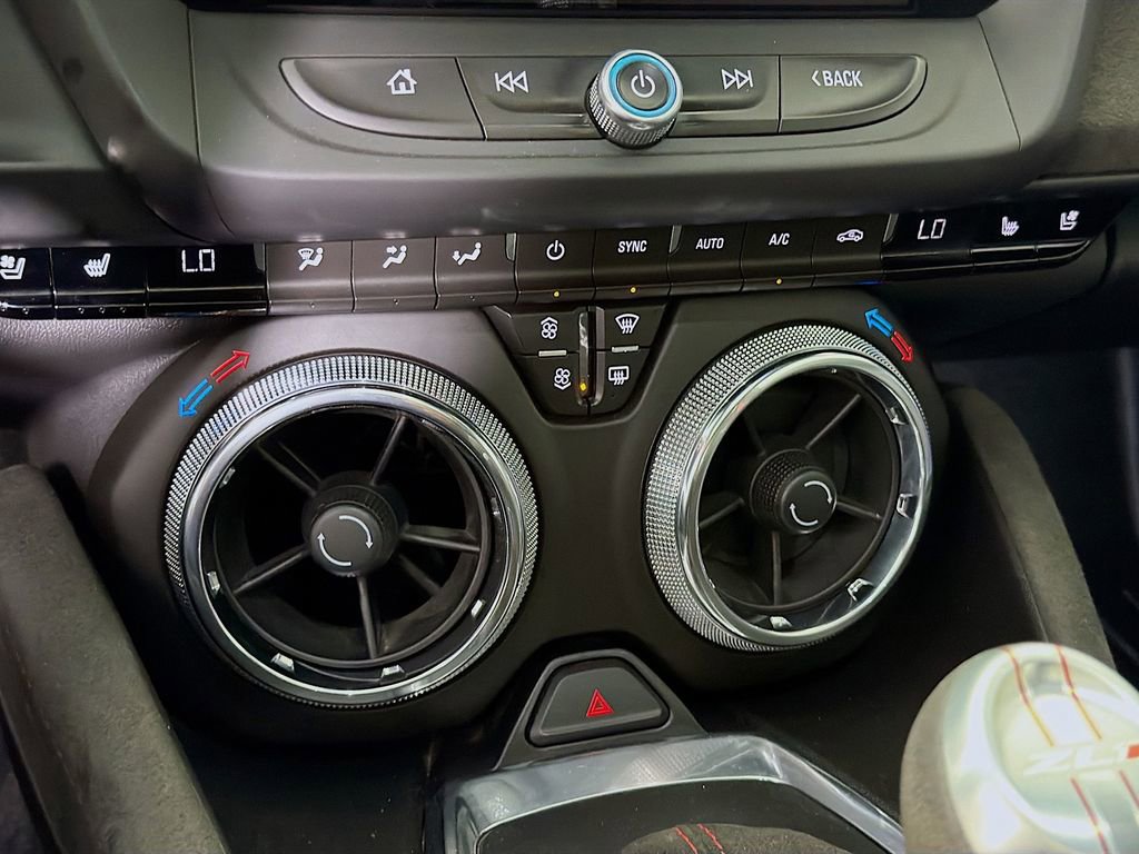 Used 2018 Chevrolet Camaro ZL1 image 20