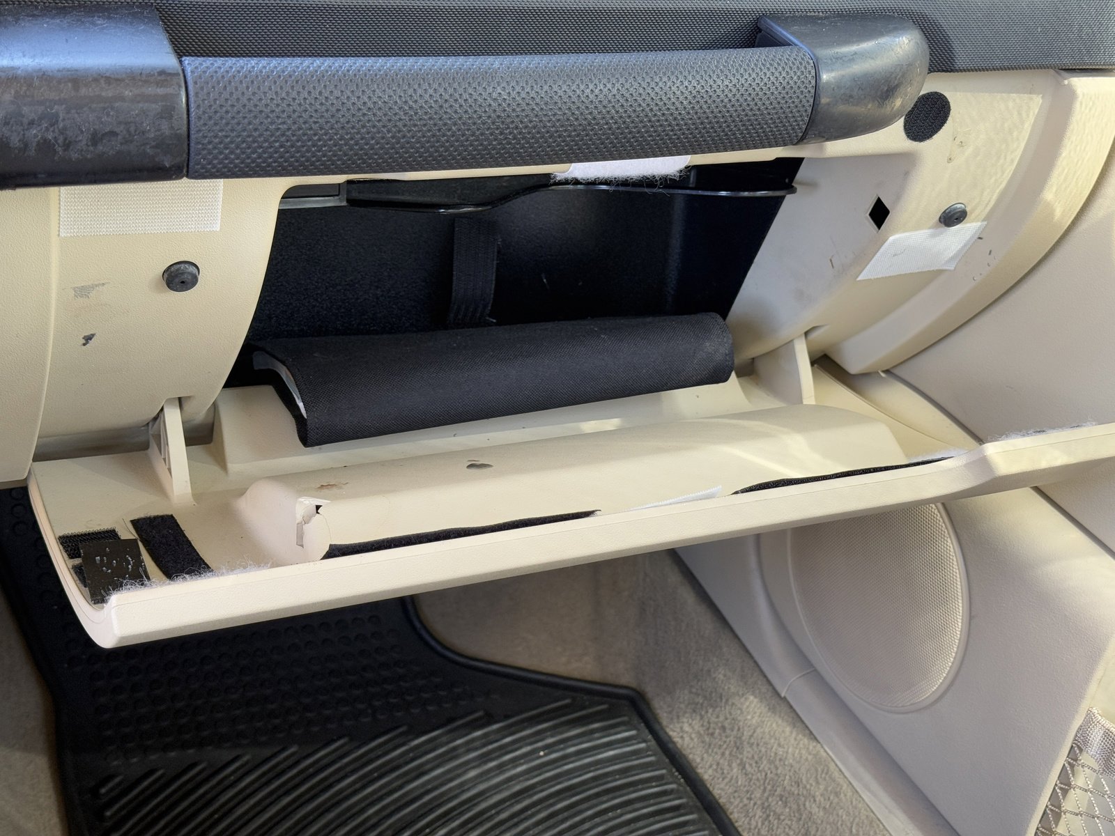 Used 2008 Volkswagen Beetle S image 16