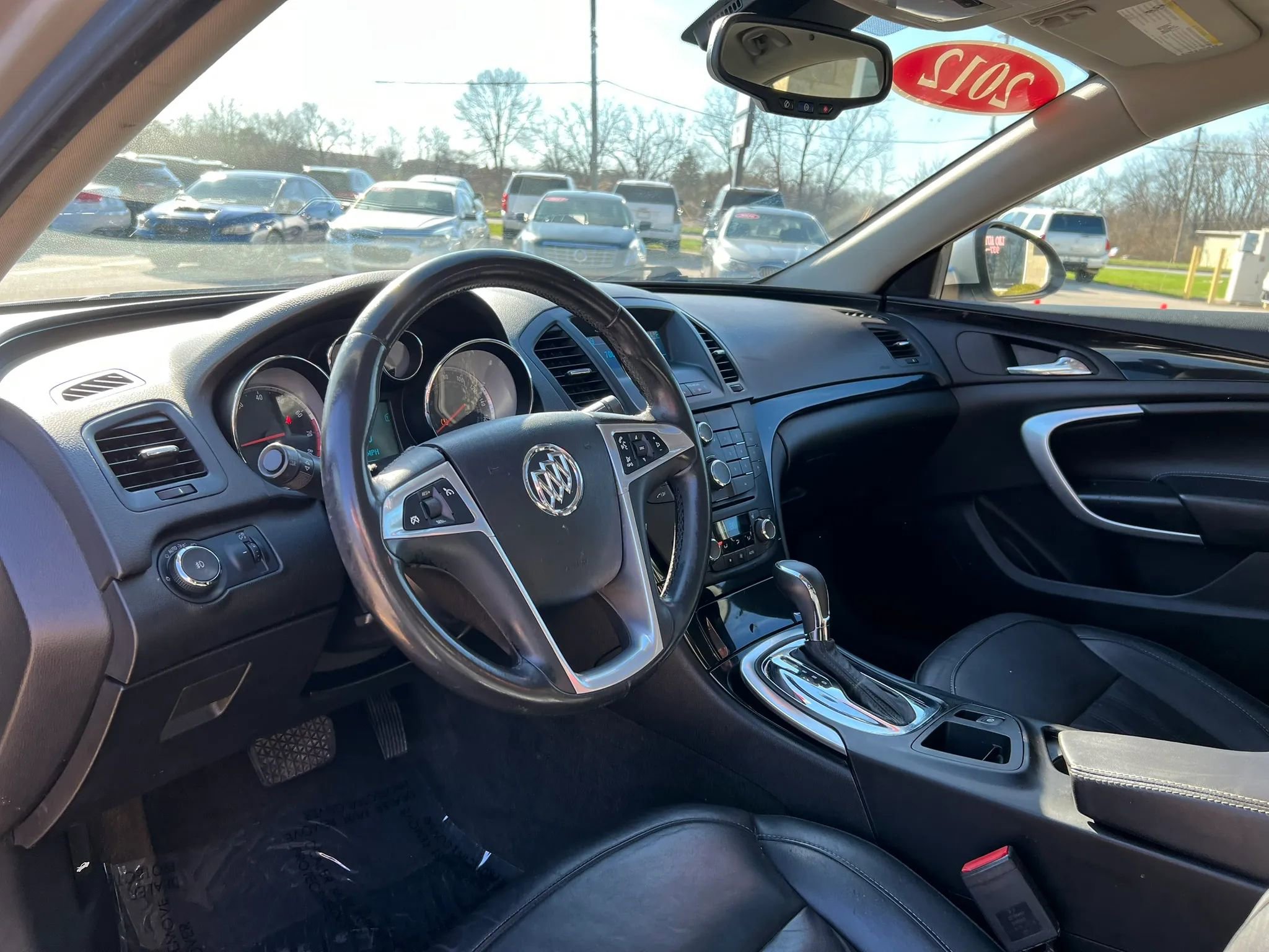 Used 2012 Buick Regal Leather FWD image 10