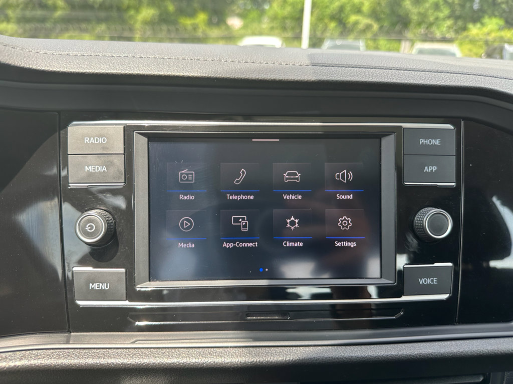 Used 2024 Volkswagen Jetta SE image 10