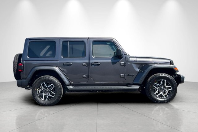 New 2027 Jeep Wrangler Unlimited Sahara AWD/4WD image 3