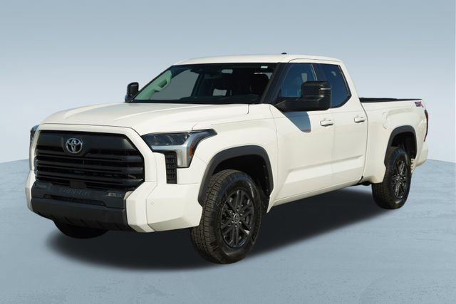 Used 2023 Toyota Tundra SR5 w/ SR5 Convenience Package image 3