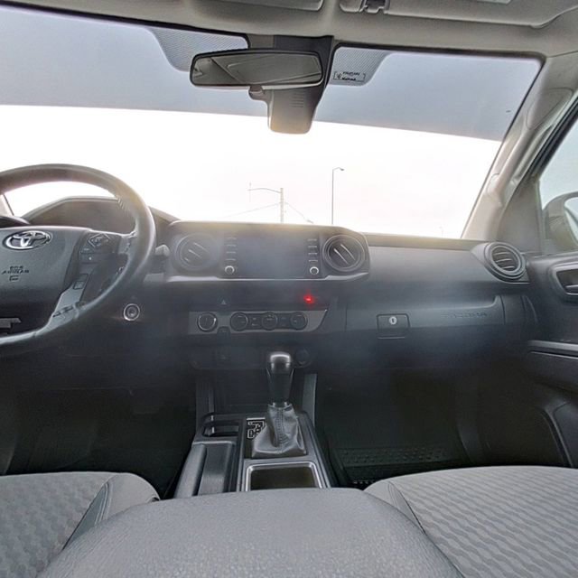 Used 2022 Toyota Tacoma SR AWD/4WD image 25