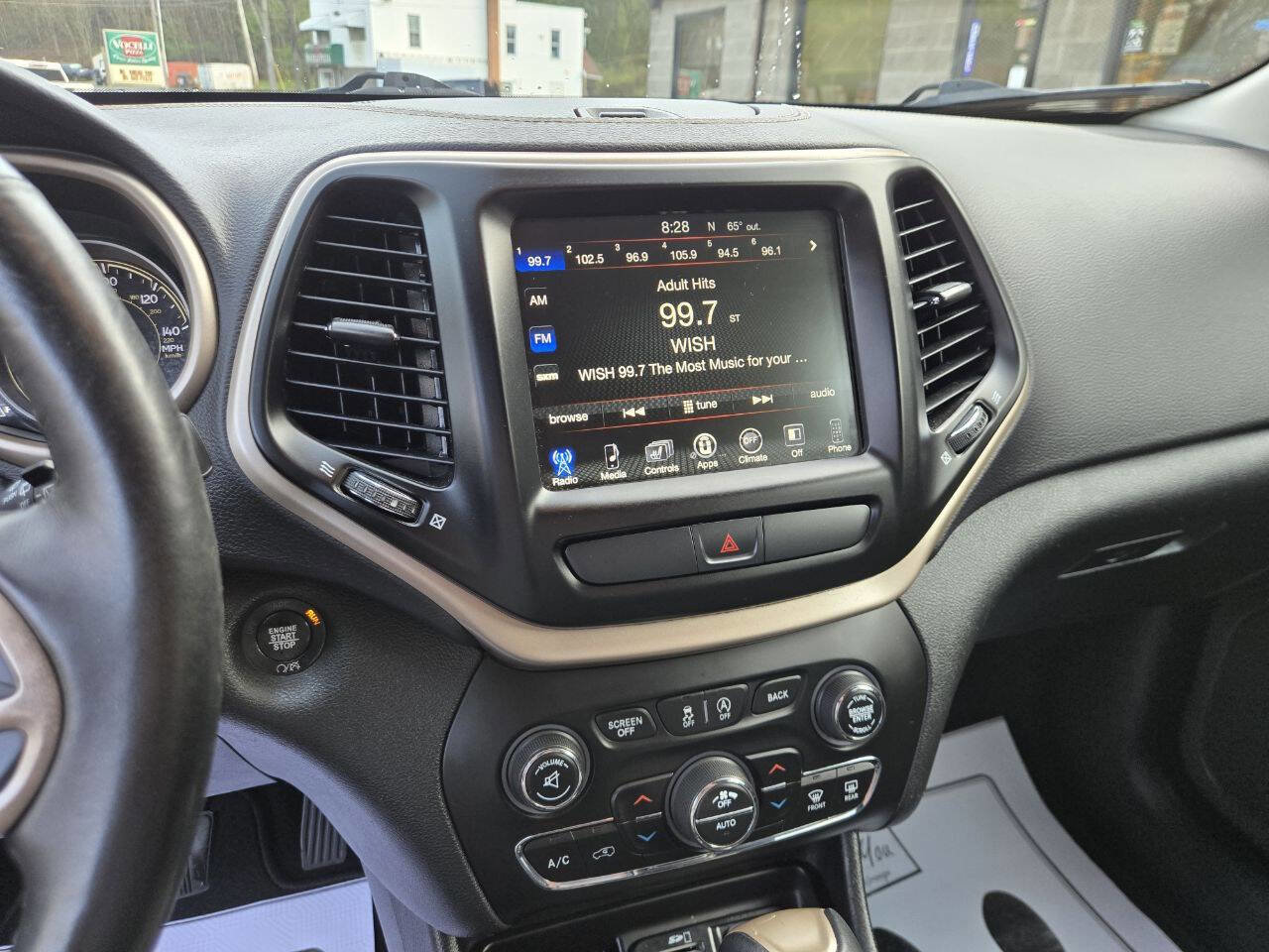 Used 2017 Jeep Cherokee High Altitude AWD/4WD image 14