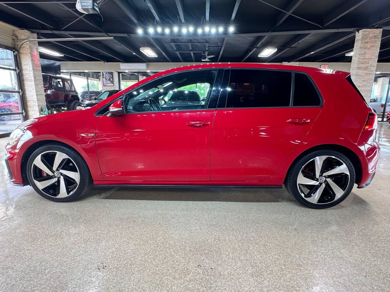 Used 2018 Volkswagen GTI Autobahn FWD image 4
