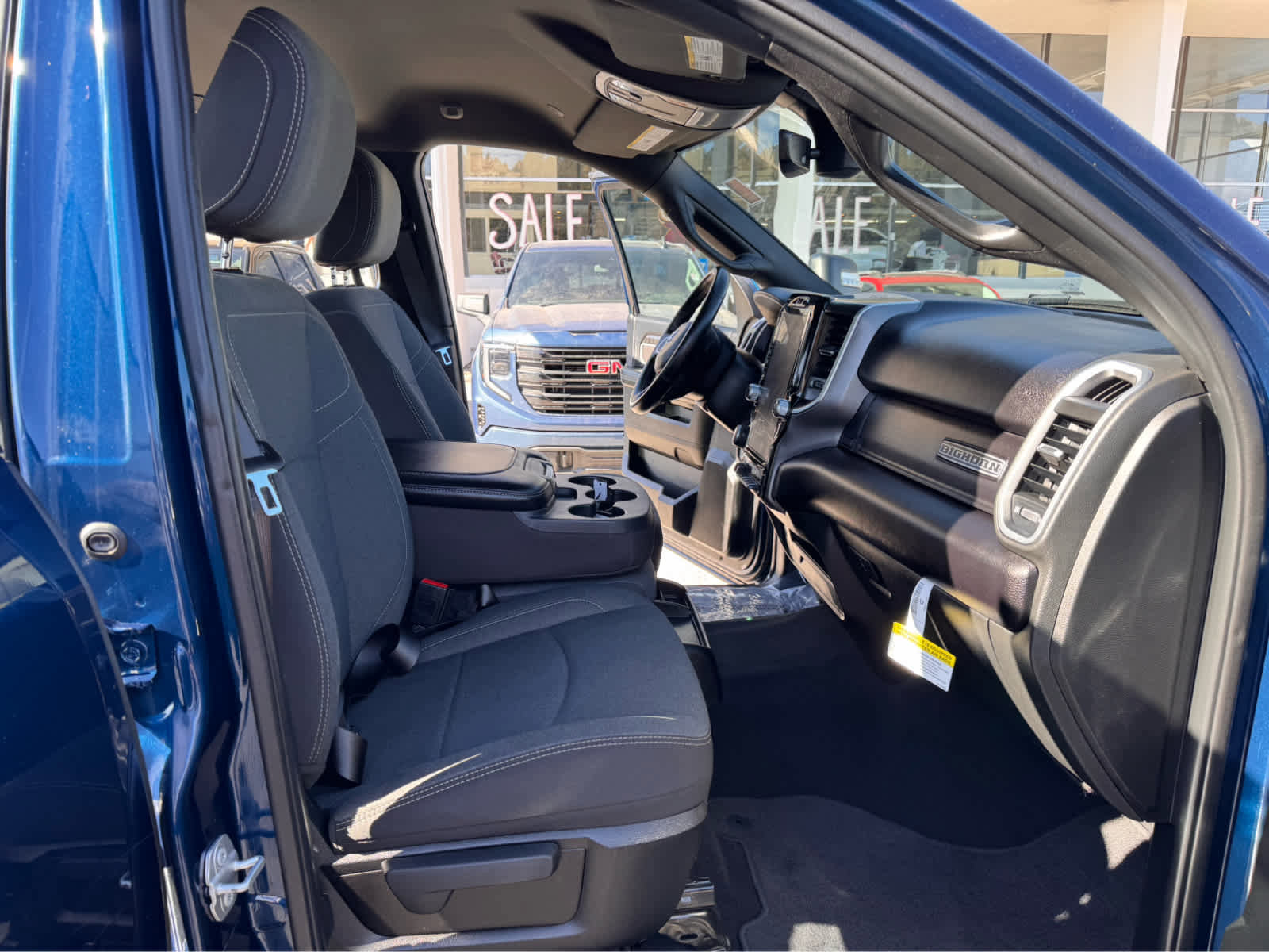 Used 2024 RAM 2500 Big Horn w/ Sport Appearance Package image 13