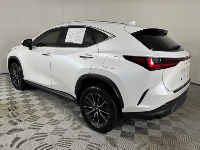 Used 2024 Lexus NX 250 FWD w/ Towing Package (2000 Lbs) image 4
