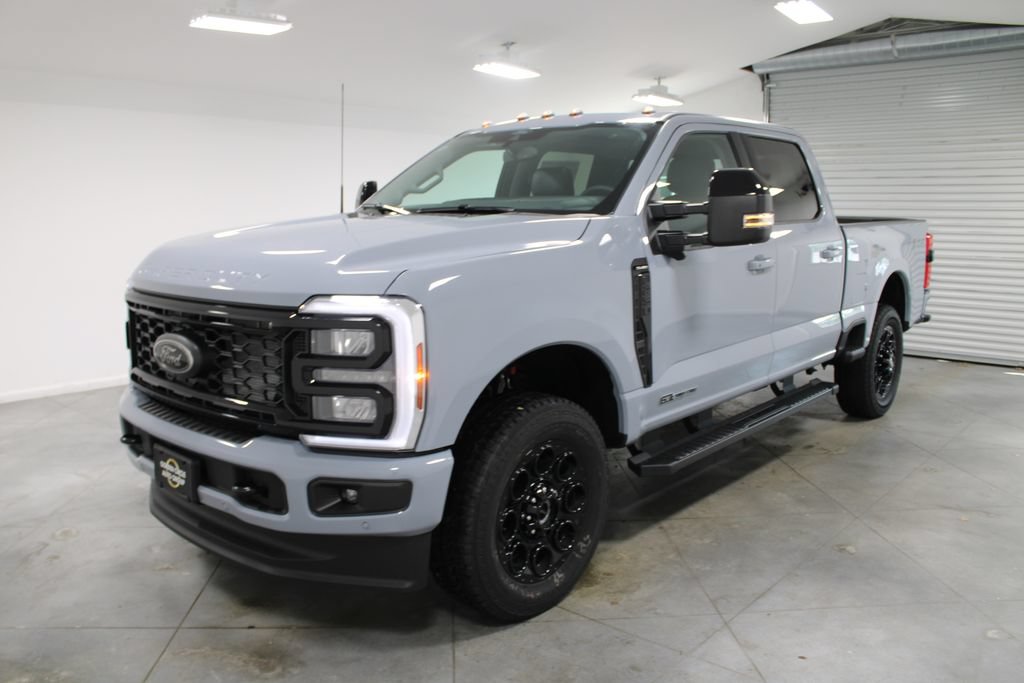 New 2026 Ford F250 Lariat w/ Black Appearance Package AWD/4WD image 3