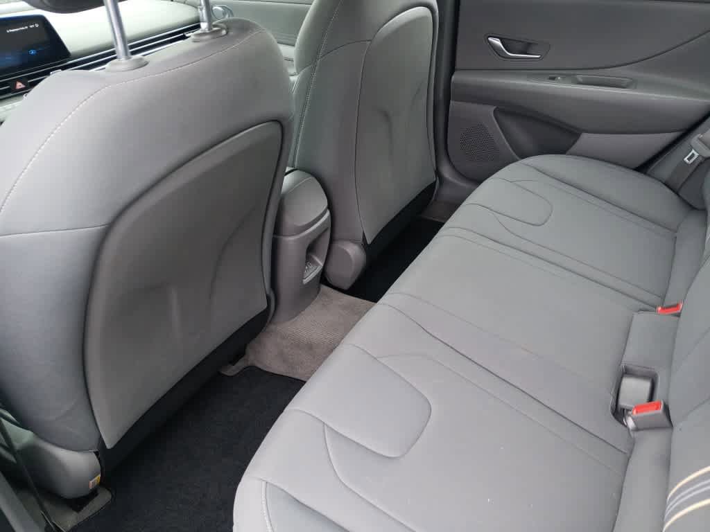 Used 2024 Hyundai Elantra SEL image 19