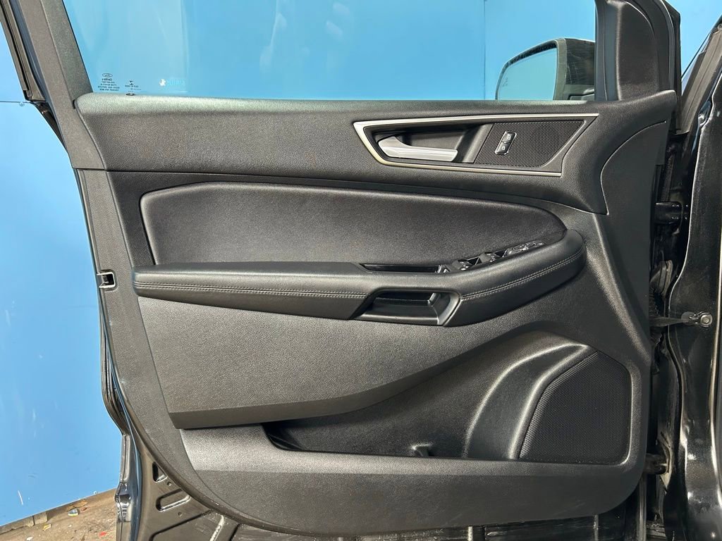 Used 2015 Ford Edge SEL w/ Equipment Group 201A image 14