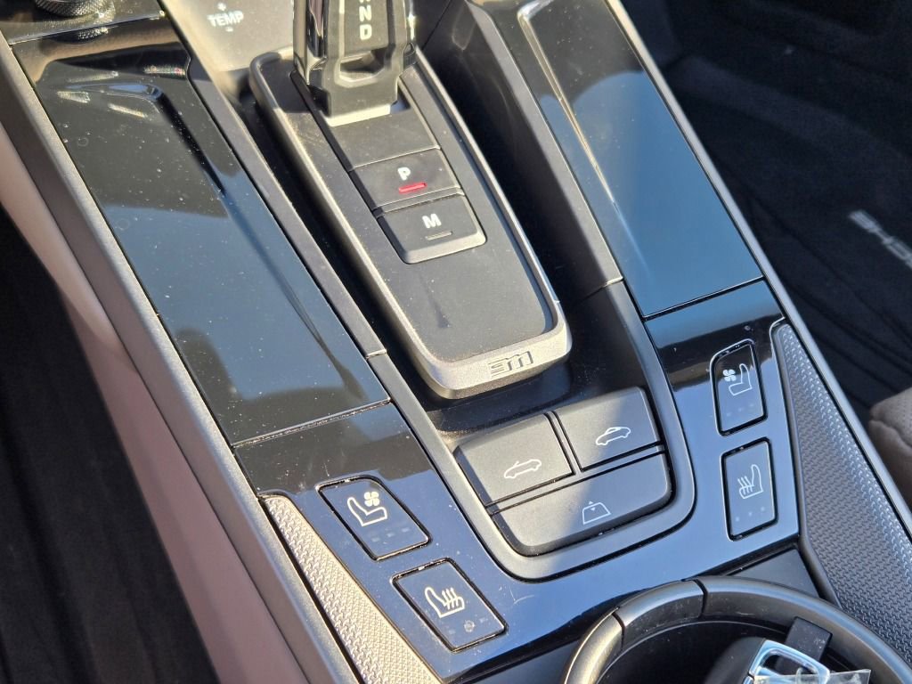 Certified 2025 Porsche 911 Carrera image 32