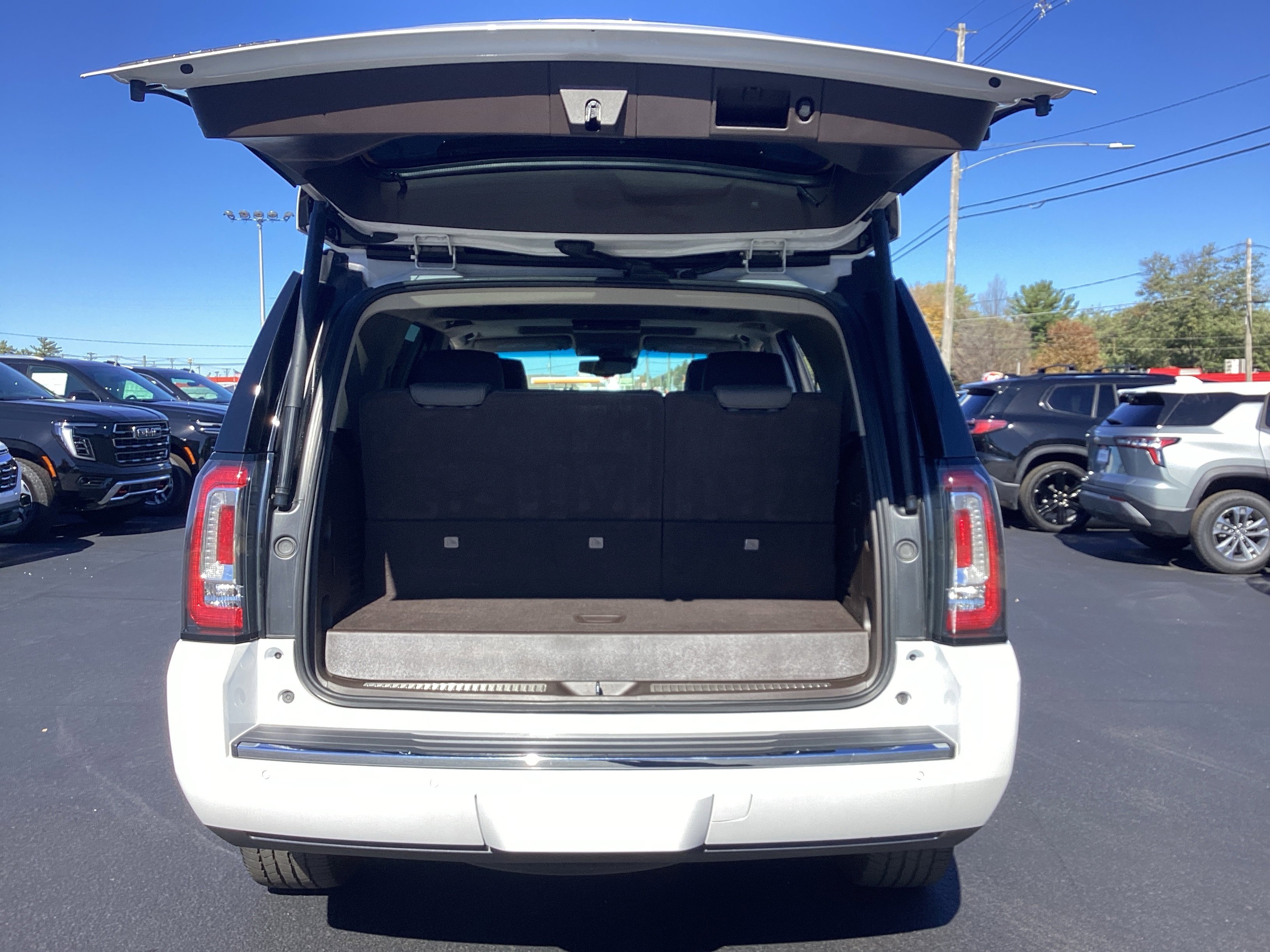 Used 2018 GMC Yukon Denali w/ Open Road Package image 36