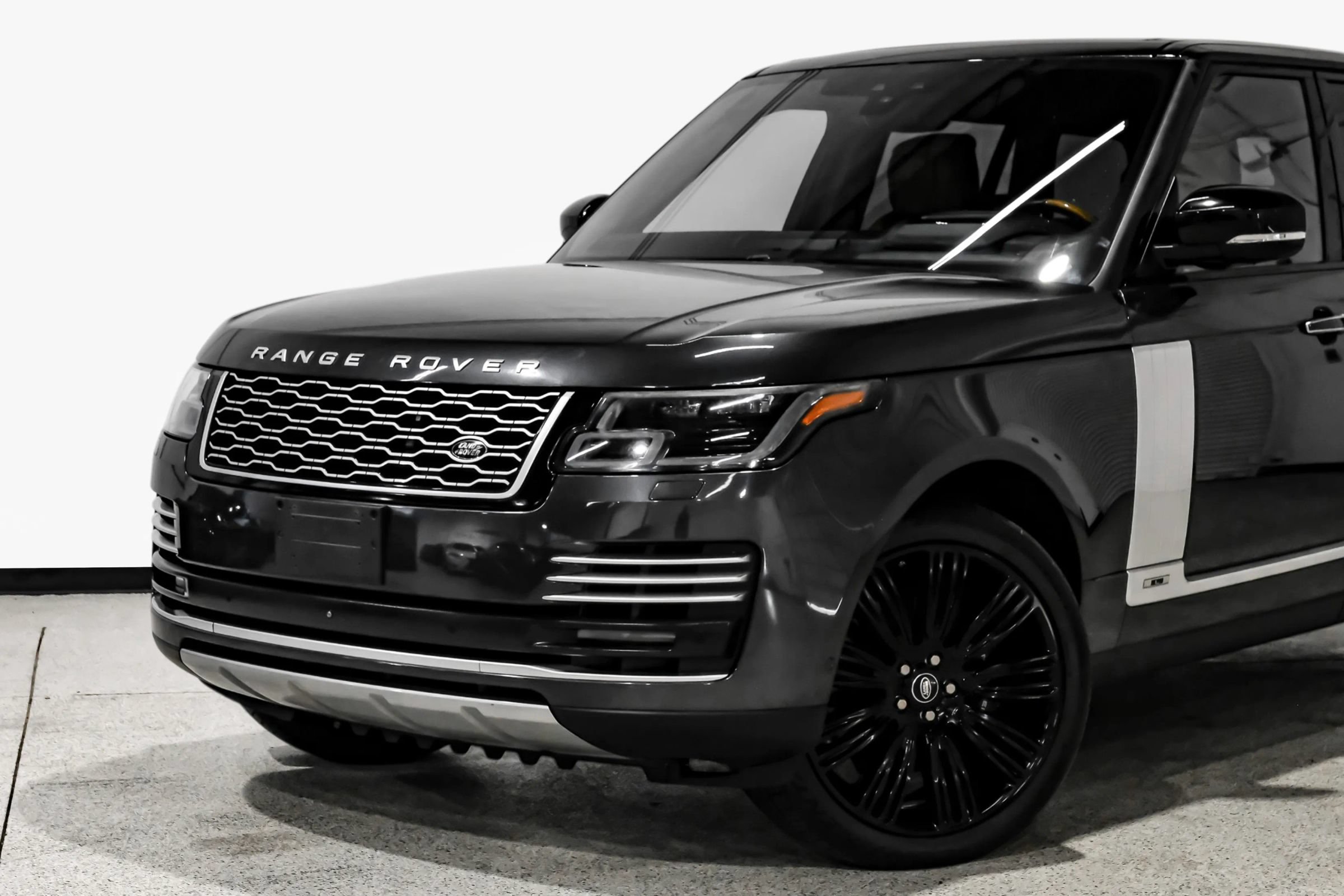 Used 2019 Land Rover Range Rover Long Wheelbase Autobiography AWD/4WD image 12