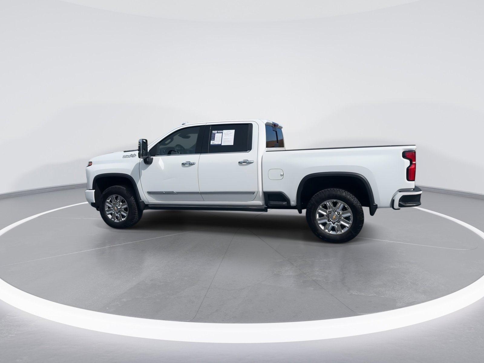 Certified 2026 Chevrolet Silverado 2500 High Country w/ Technology Package AWD/4WD image 6