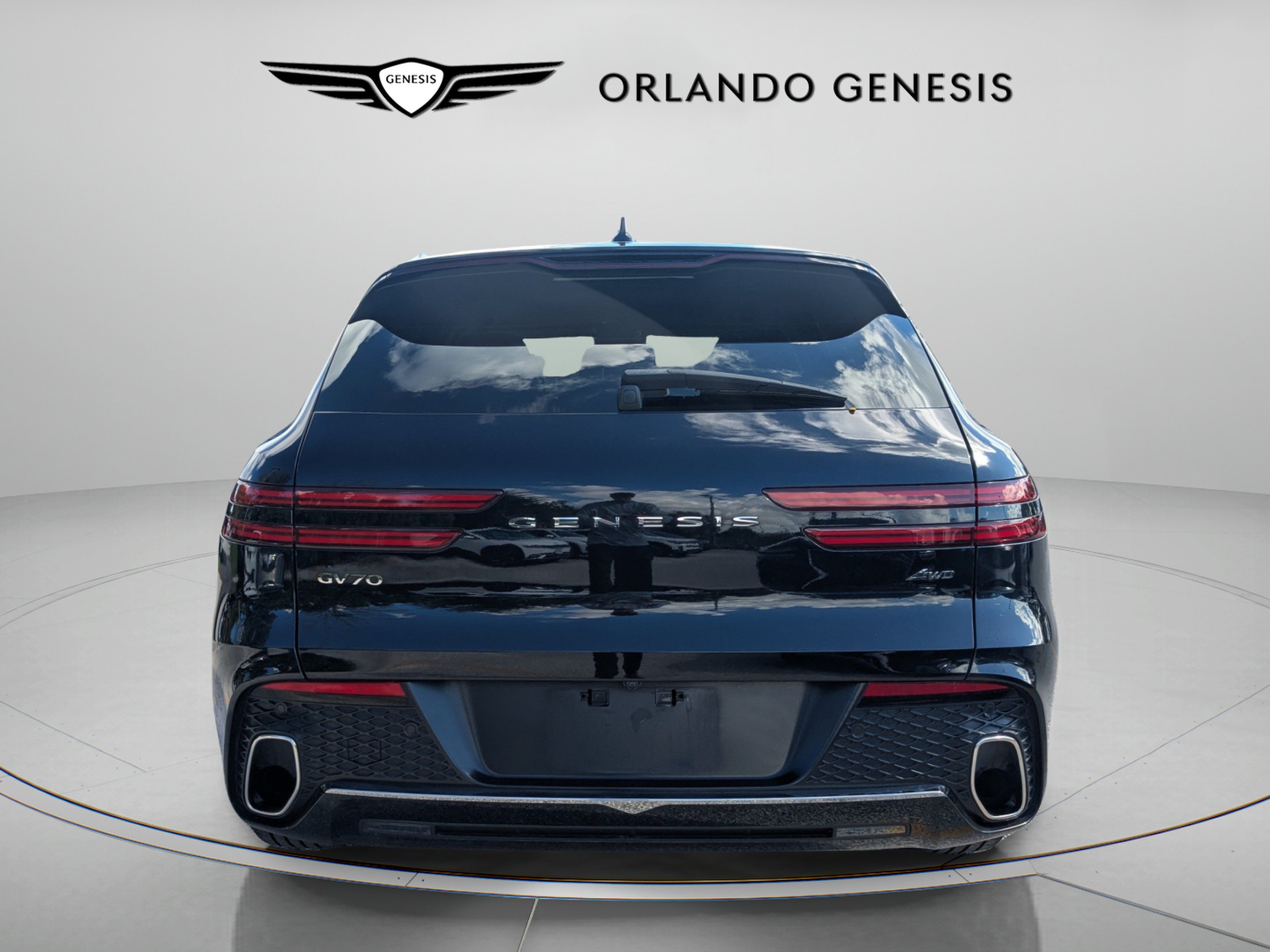 Used 2023 Genesis GV70 2.5T w/ Advanced Package AWD/4WD image 8