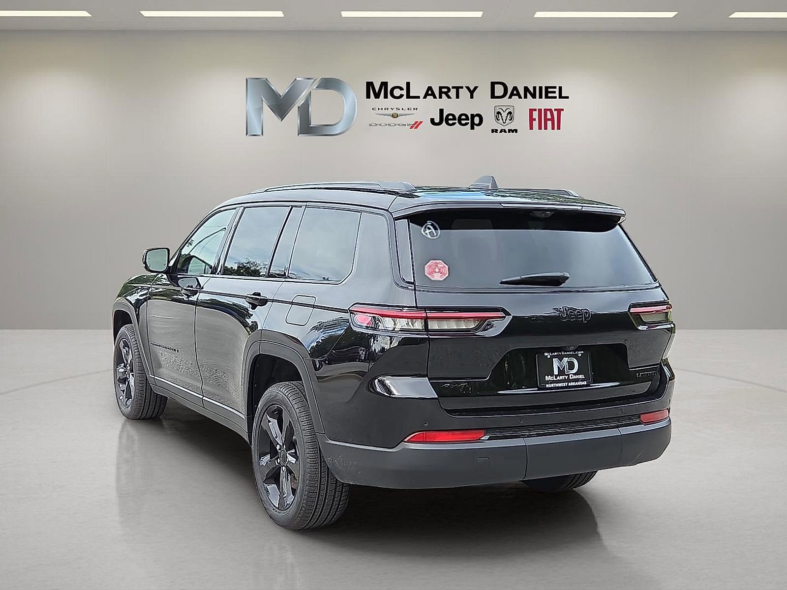 New 2025 Jeep Grand Cherokee L Limited w/ Luxury Tech Group II image 4