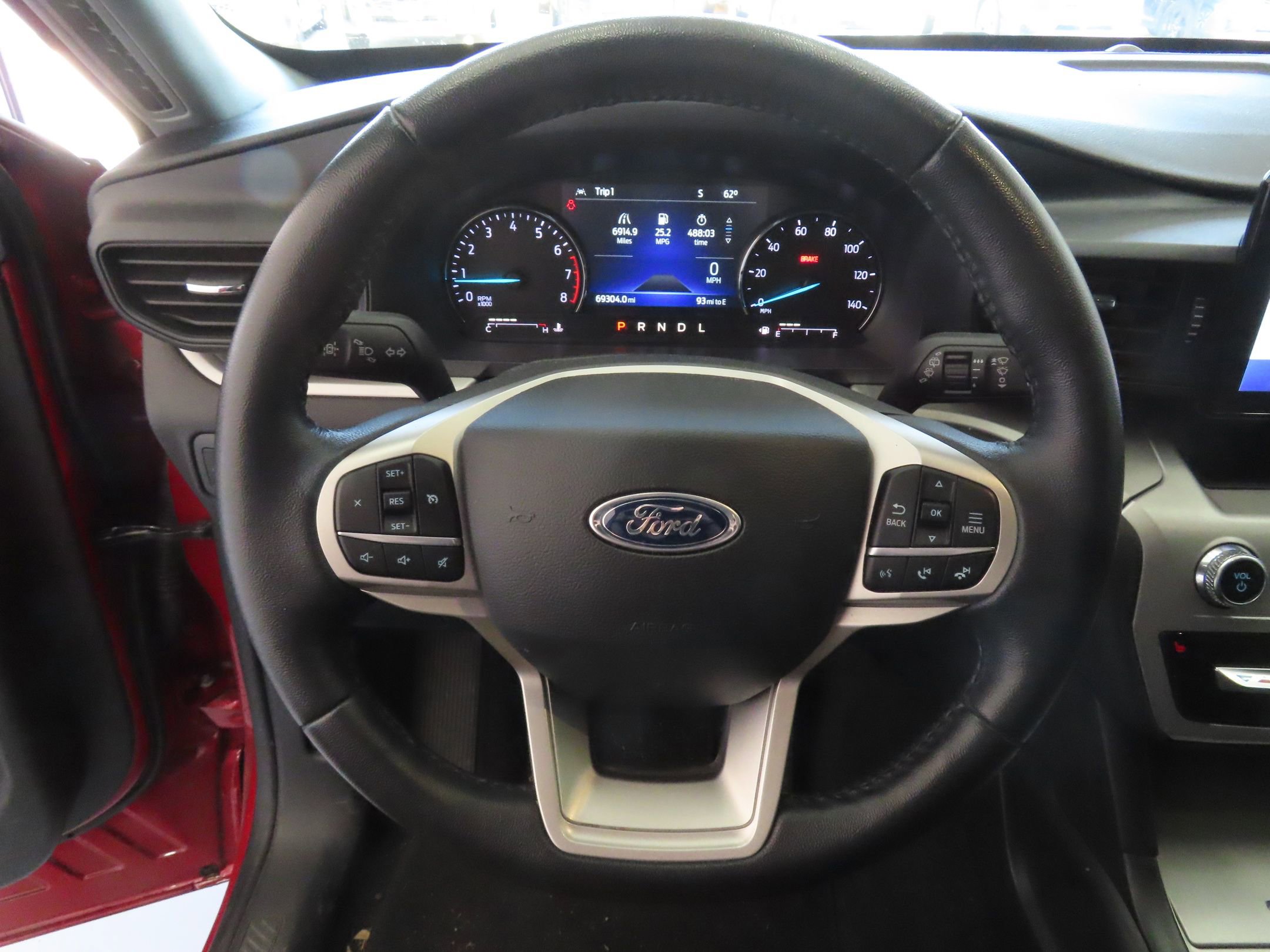 Used 2022 Ford Explorer XLT image 18