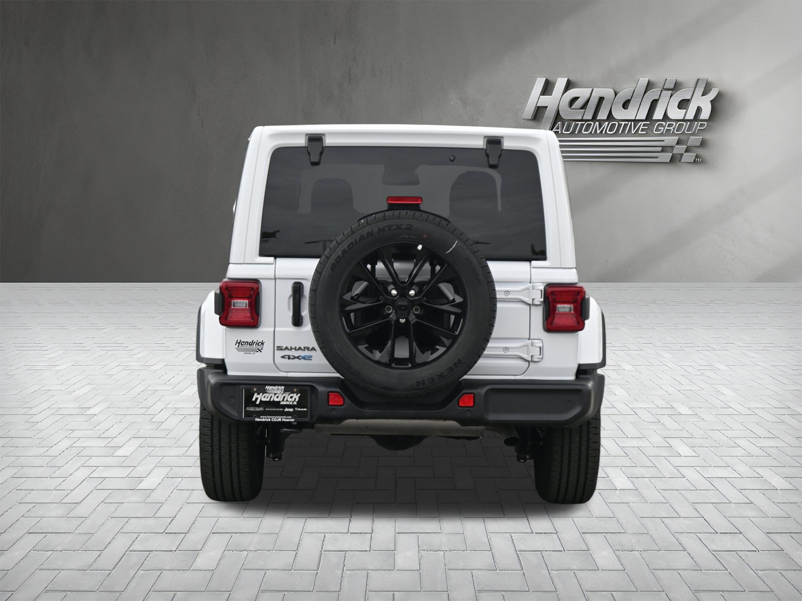 Used 2025 Jeep Wrangler Unlimited Sahara w/ Safety Group AWD/4WD image 9