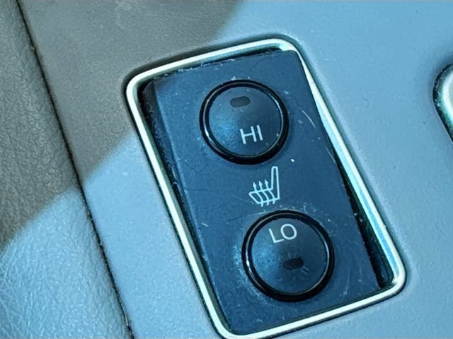 Used 2005 Acura RL AWD/4WD image 25