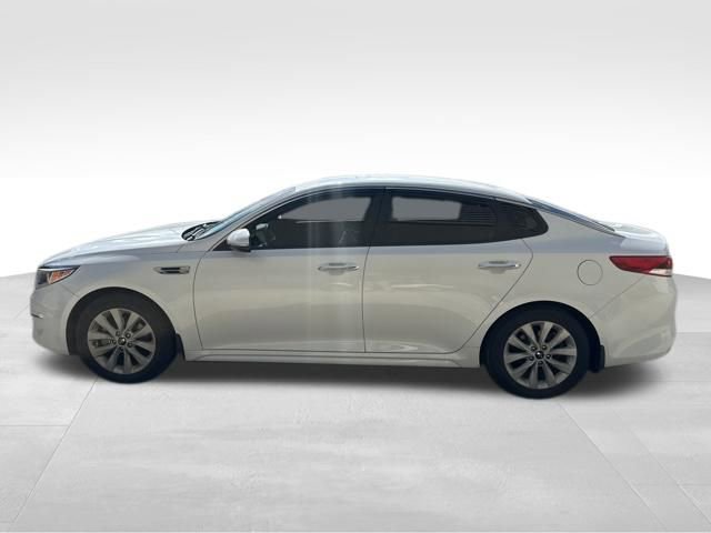 Used 2018 Kia Optima LX w/ 17" Alloy Wheels Package image 9