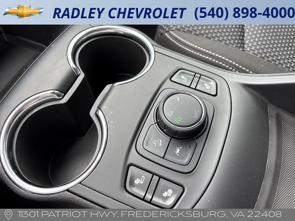 Used 2023 GMC Terrain SLE w/ Driver Convenience Package AWD/4WD image 12