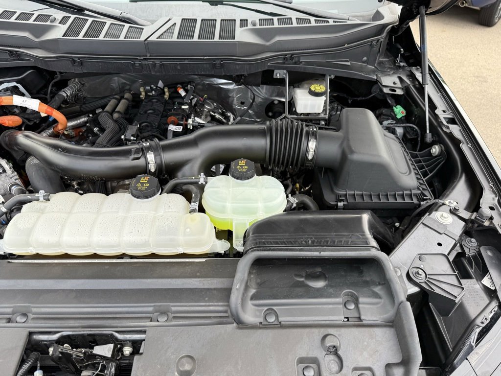 Used 2024 Ford F150 XLT w/ Mobile Office Package image 38