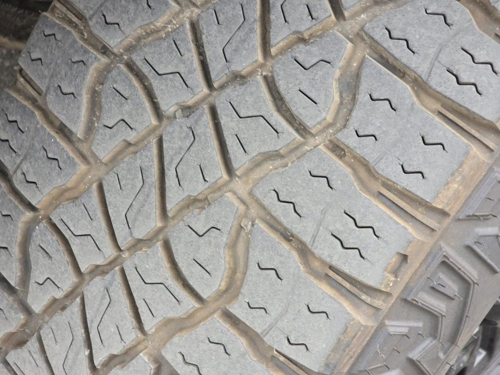 Used 2024 Chevrolet Silverado 2500 ZR2 w/ Technology Package image 32