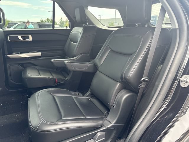 Used 2023 Ford Explorer XLT w/ Equipment Group 202A AWD/4WD image 11