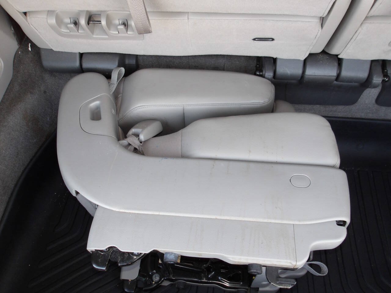 Used 2011 Honda Odyssey EX-L image 25
