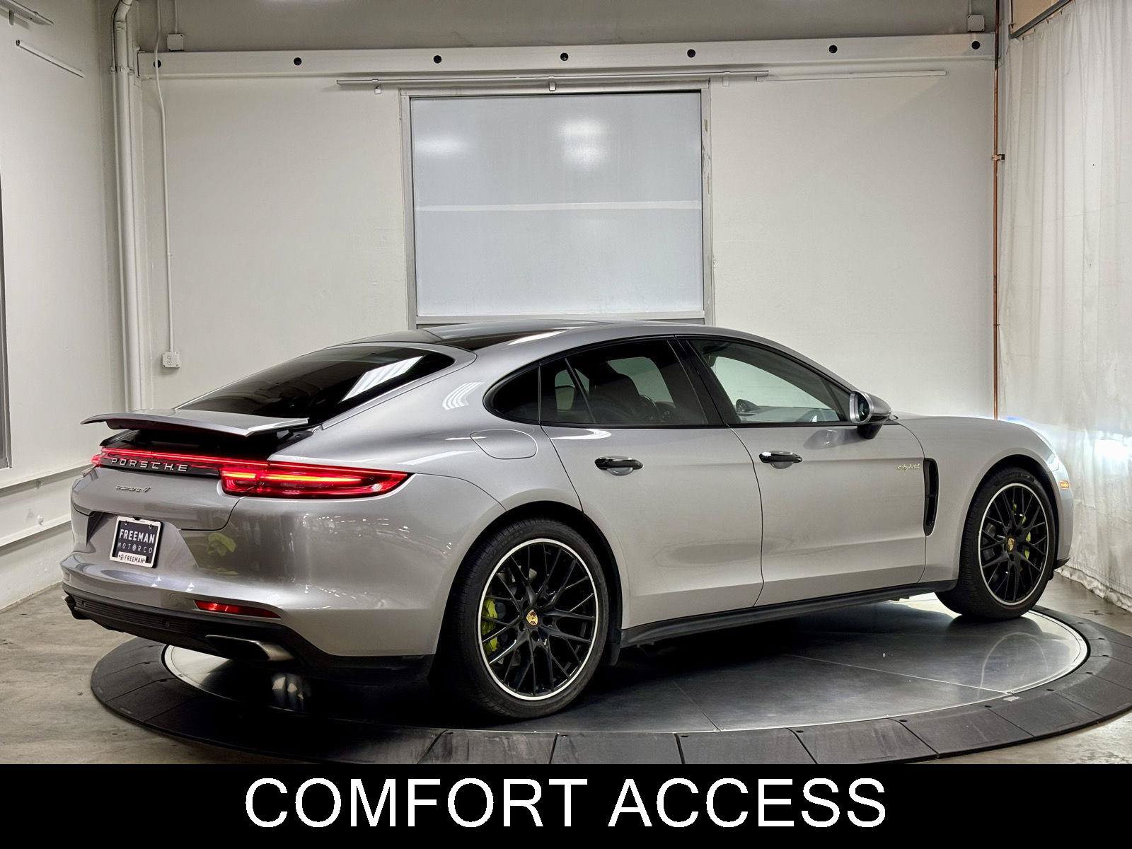 Used 2018 Porsche Panamera 4 AWD/4WD image 9