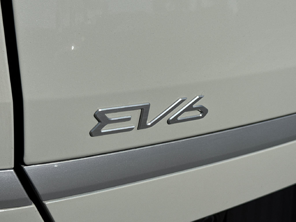 Used 2024 Kia EV6 Light RWD image 11