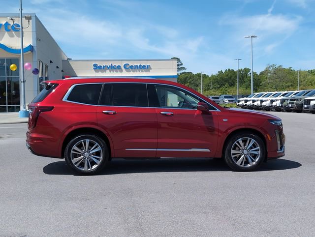 Used 2022 Cadillac XT6 Premium Luxury w/ Technology Package image 2