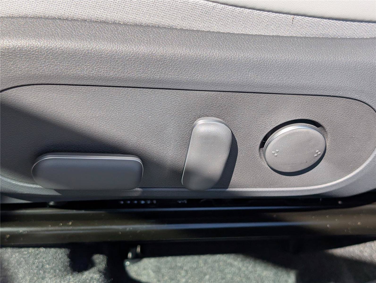 New 2026 Hyundai Kona Limited AWD/4WD image 18