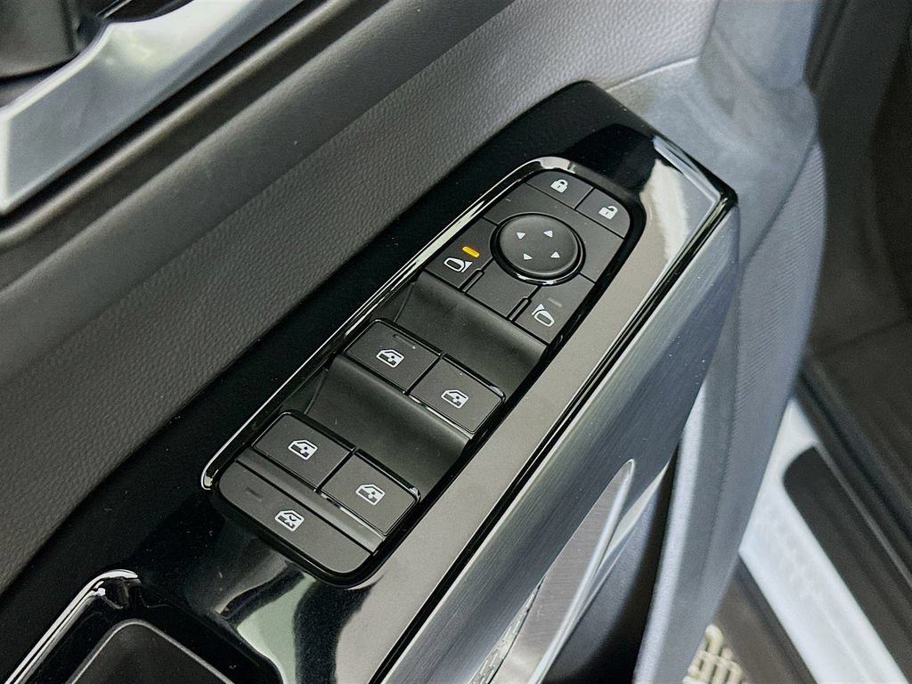 New 2026 Nissan Pathfinder SL w/ SL Premium Package AWD/4WD image 23