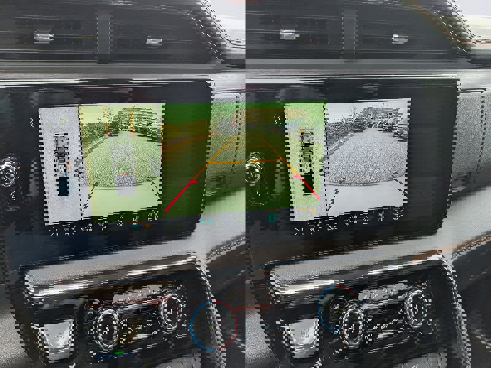 Certified 2023 GMC Sierra 1500 AT4 w/ Technology Package image 29