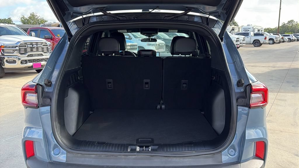 Used 2025 Ford Escape ST-Line w/ Tech Pack #1 FWD image 27