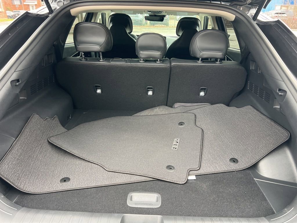 Certified 2025 Kia EV6 Light image 27