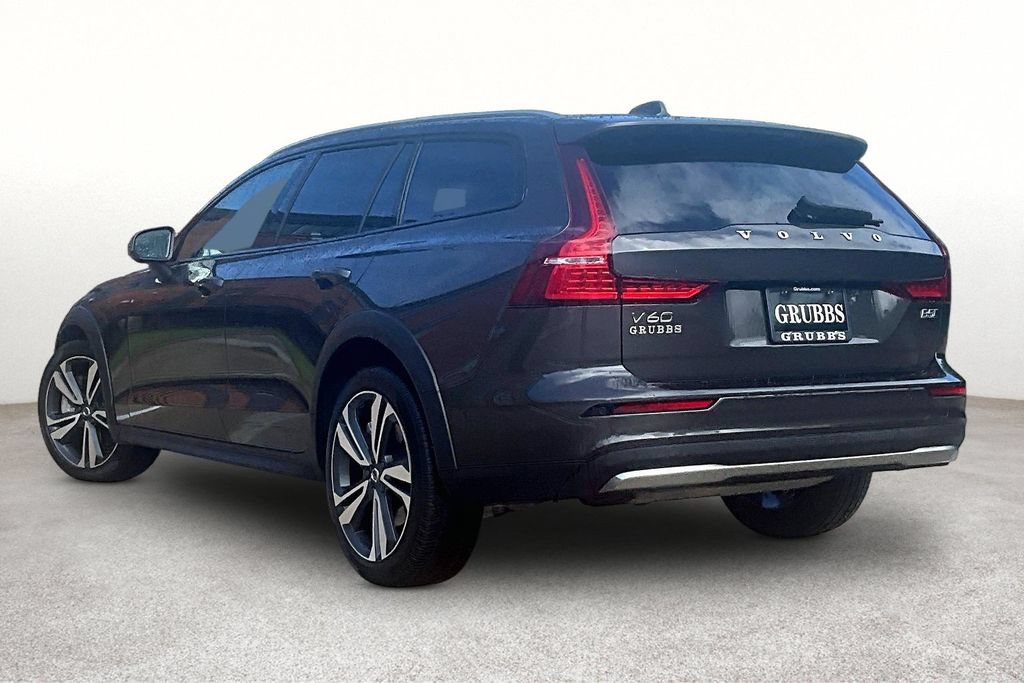 Certified 2025 Volvo V60 B5 Cross Country Plus AWD/4WD image 16