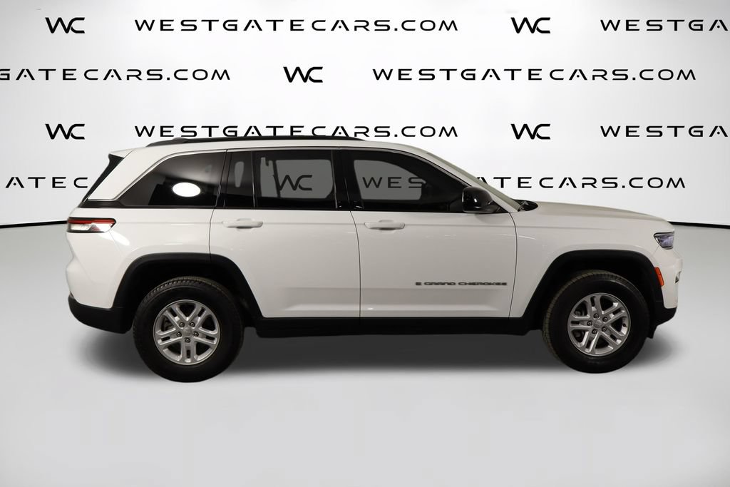 Used 2025 Jeep Grand Cherokee Laredo w/ Luxury Tech Group I AWD/4WD image 43