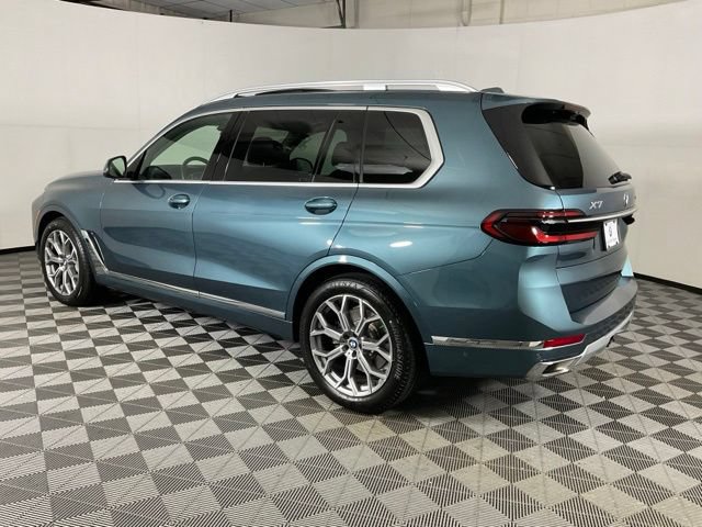 Used 2024 BMW X7 xDrive40i w/ Premium Package AWD/4WD image 5