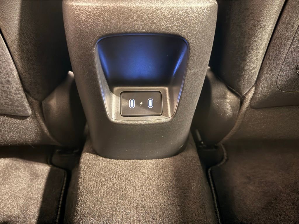 Used 2024 Hyundai Elantra Limited image 33