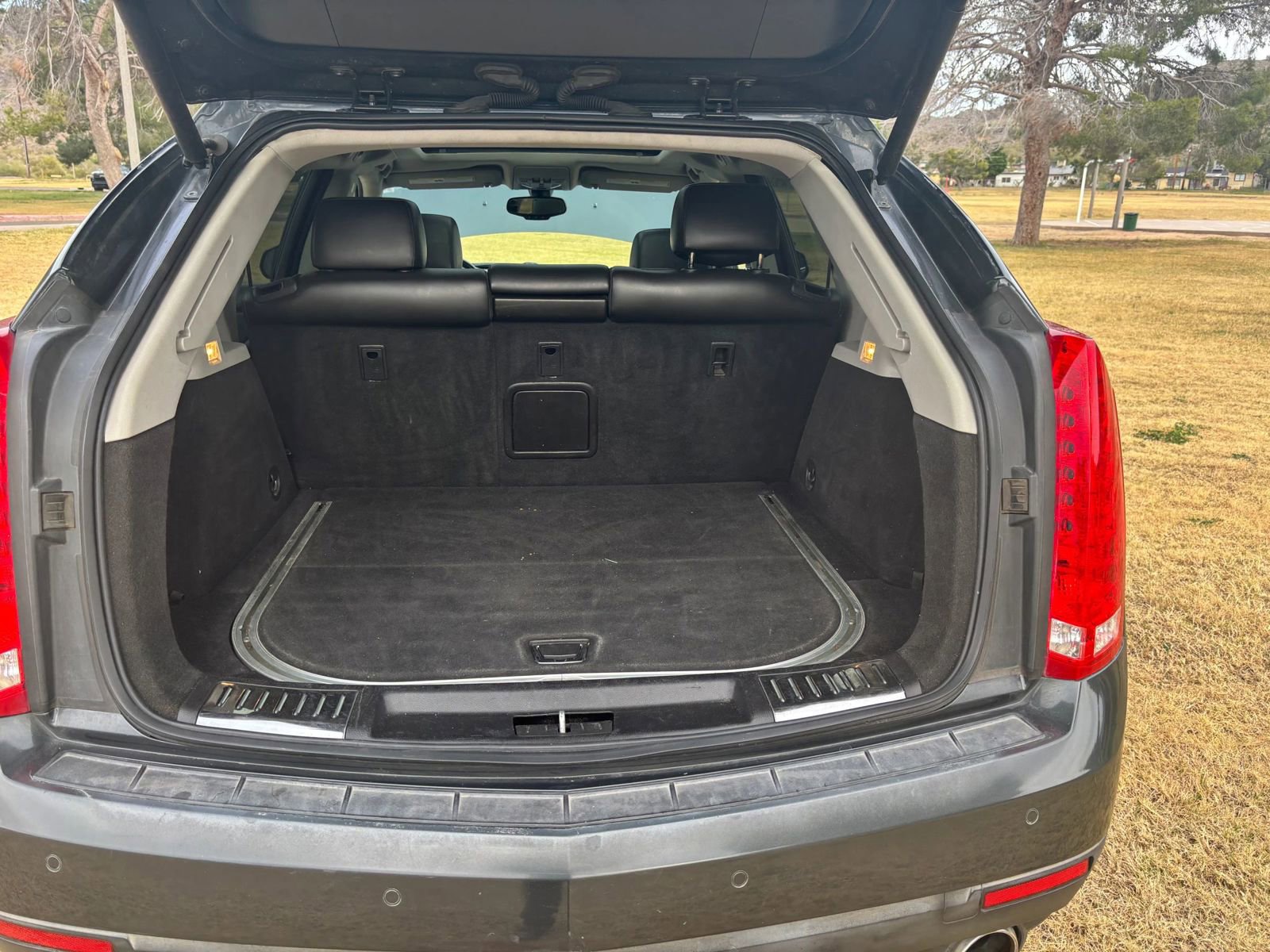 Used 2016 Cadillac SRX Luxury image 17