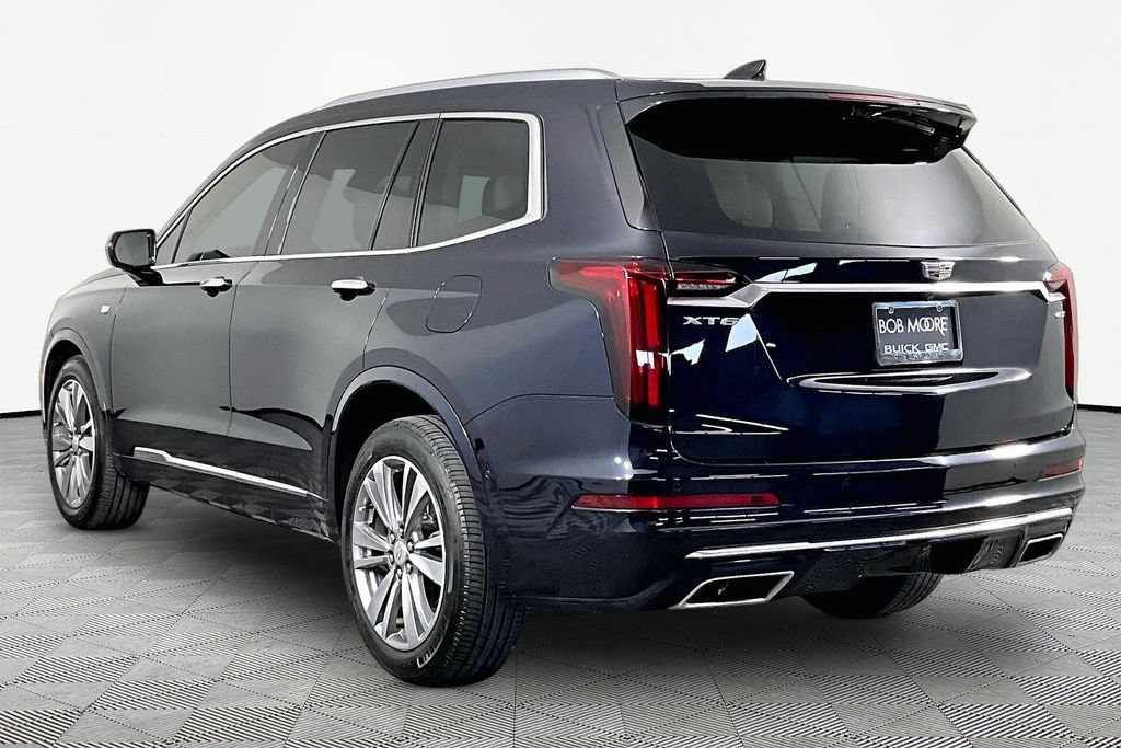 Certified 2021 Cadillac XT6 Premium Luxury FWD image 4