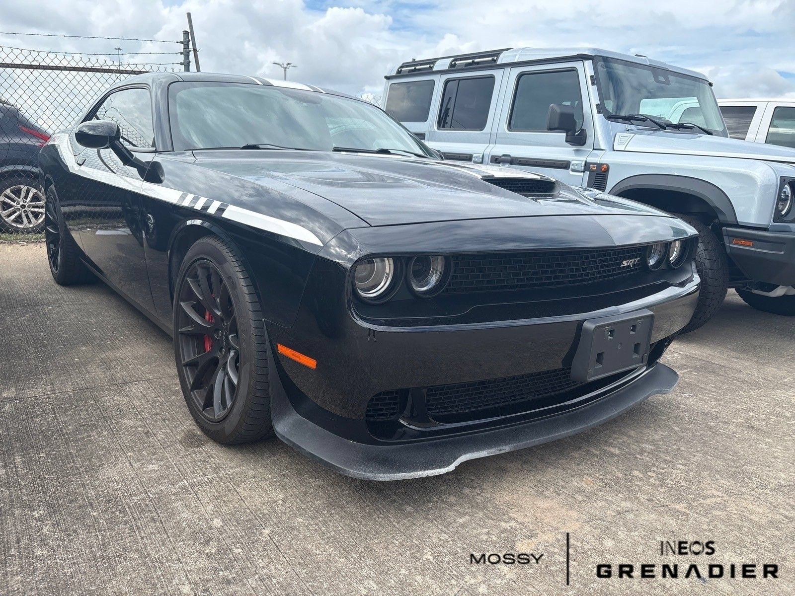 Used 2015 Dodge Challenger SRT Hellcat RWD image 1