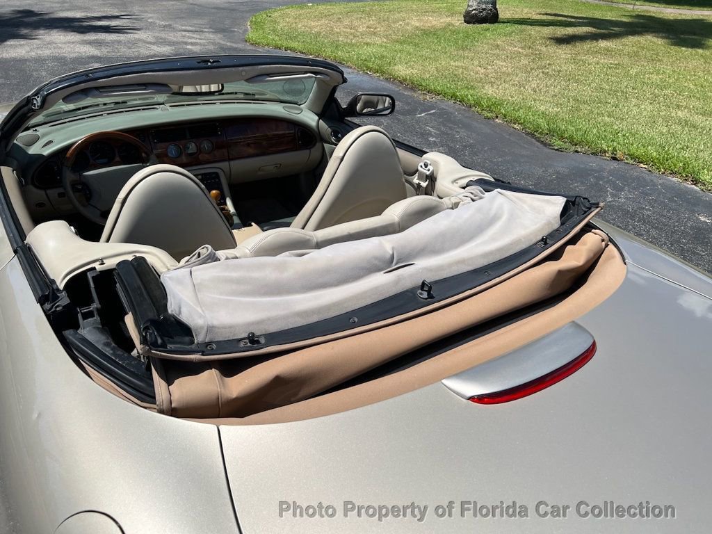 Used 1999 Jaguar XK8 Convertible image 22