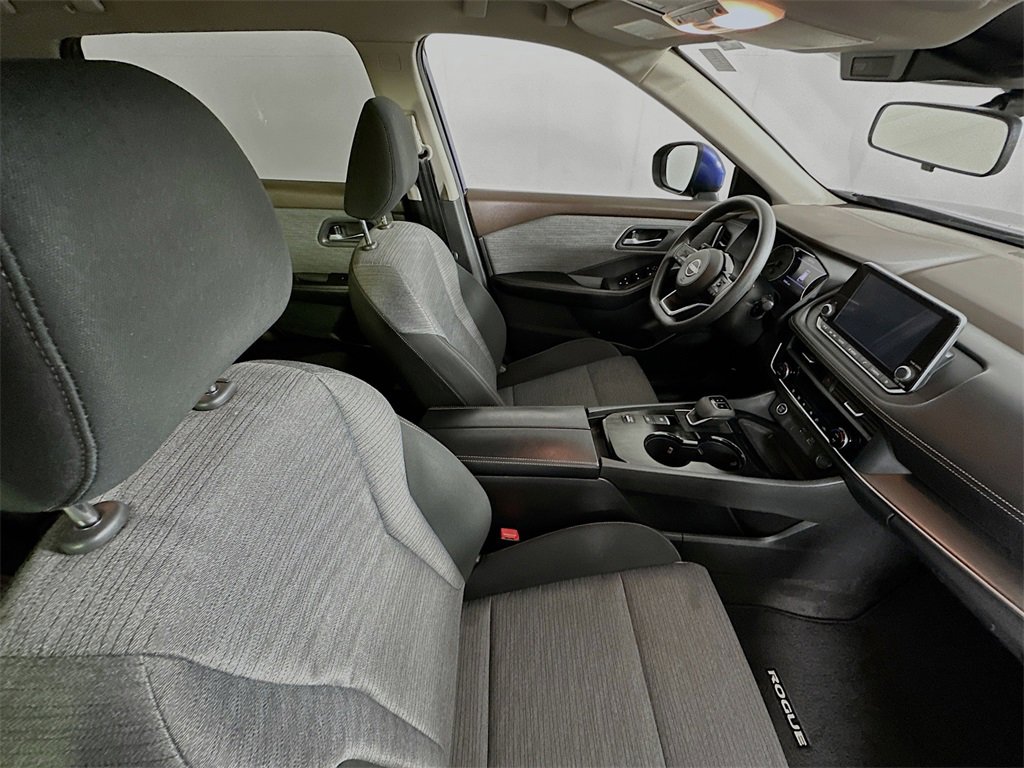 Used 2023 Nissan Rogue SV image 26