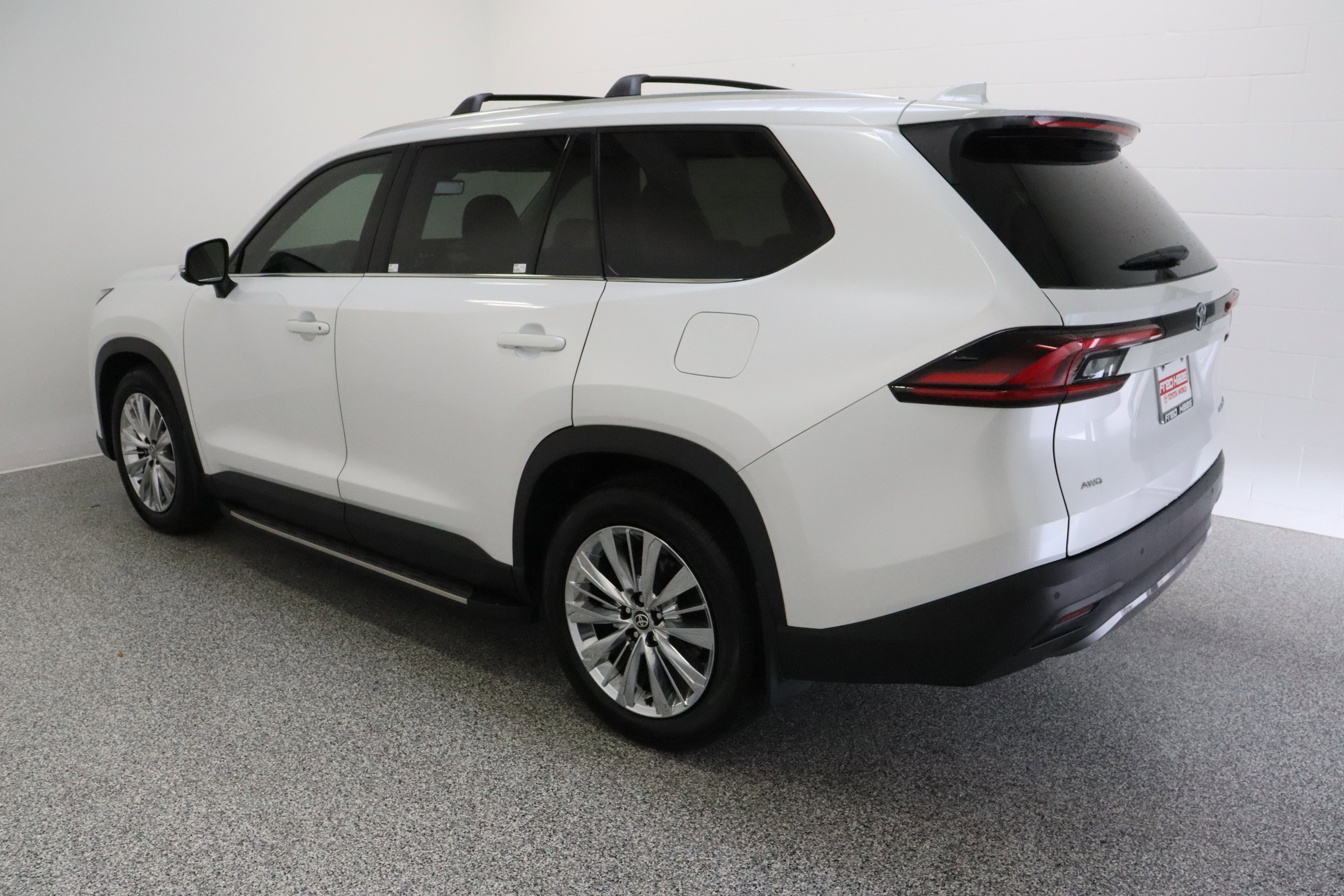 Certified 2026 Toyota Grand Highlander Platinum image 9