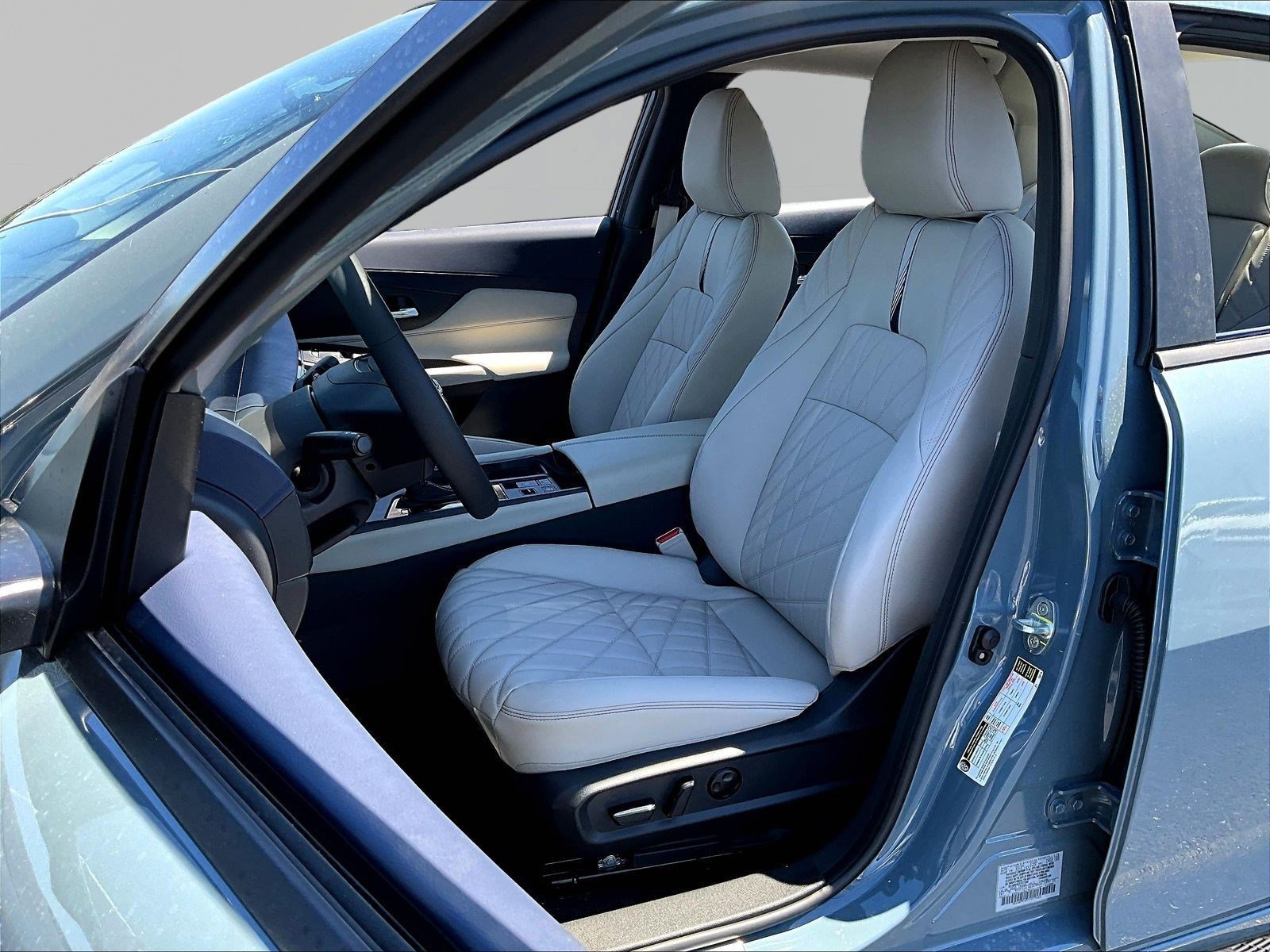 New 2026 Nissan Sentra SL w/ Floor Mat Package FWD image 17