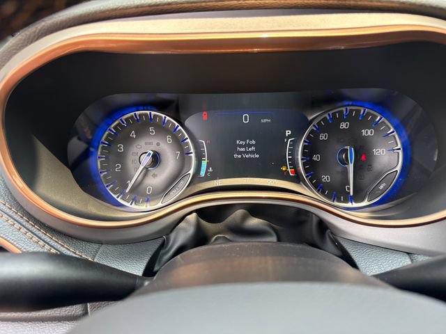 New 2027 Chrysler Pacifica Pinnacle w/ Theater Group FWD image 28