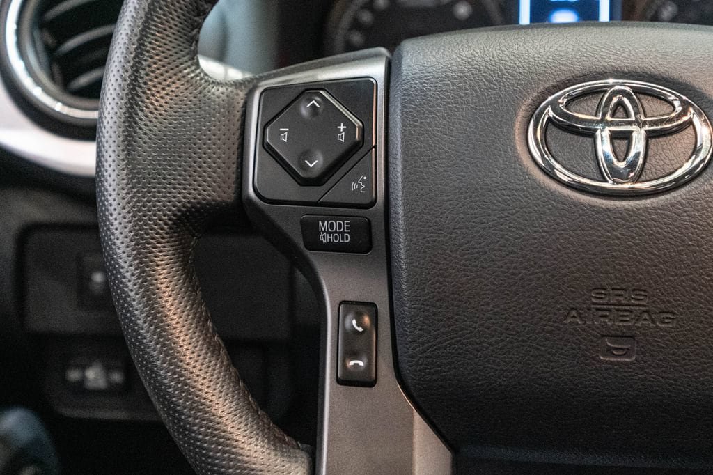 Certified 2023 Toyota Tacoma TRD Off-Road w/ TRD Premium Off Road Package AWD/4WD image 19